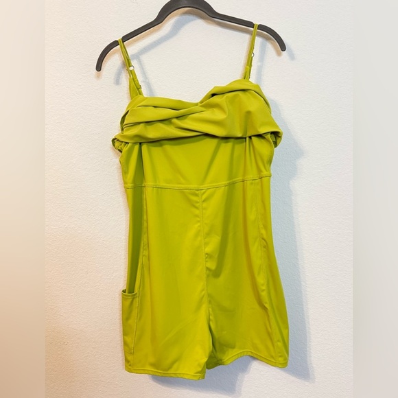 Abercrombie & Fitch Traveler Mini Athletic Dress in Lime Green- Size Large - Picture 3 of 7